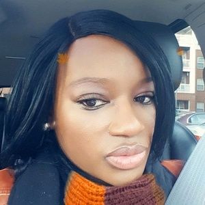 Meet your Posher, Latoya